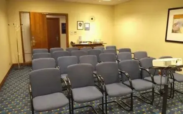 Airport Inn Gatwick