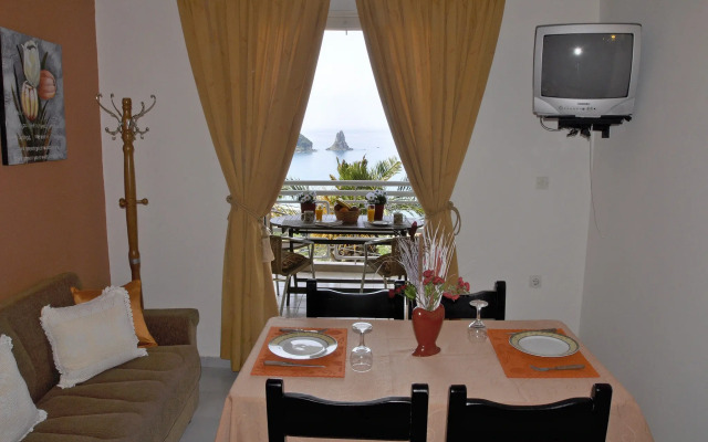 Mazis Apartments
