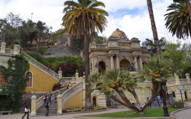 Welèn Hill Downtown Santiago