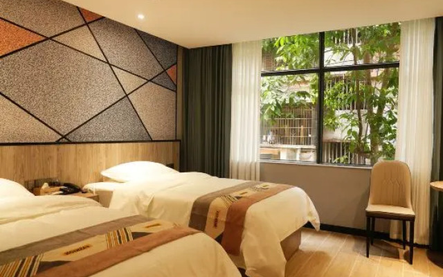 Guangzhou Yuanli Hotel (Pazhou Exhibition Chigang Subway Station)