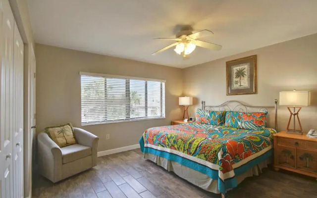 Land's End 8-306 Beach Front - Premier