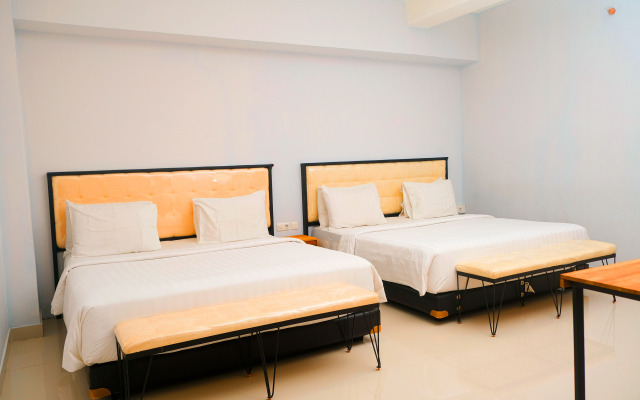 De La Charis Hotel by Waringin Hospitality