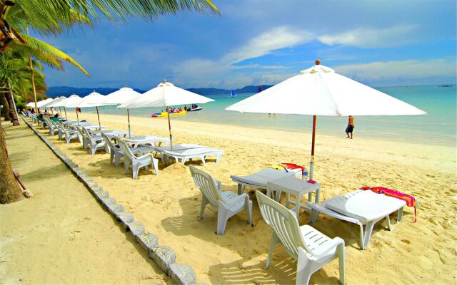 Sanya Yinyuan Linhai Theme Hotel