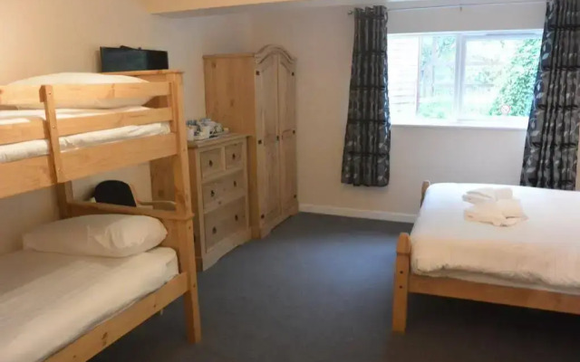 Roydon Marina Village Hotel