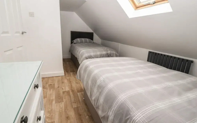 11 Seabreeze, Llandudno
