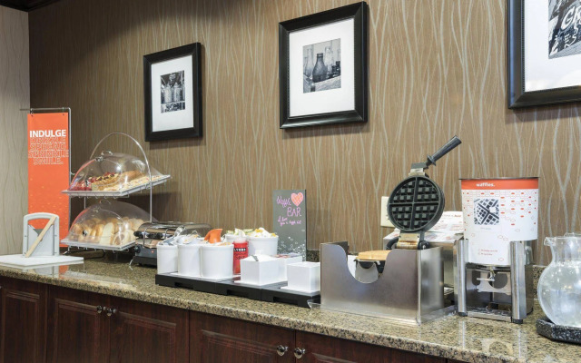 Hampton Inn Detroit/Roseville