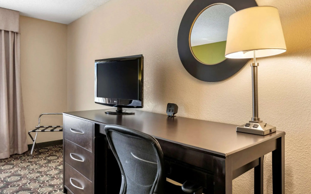 Comfort Suites West Indianapolis - Brownsburg