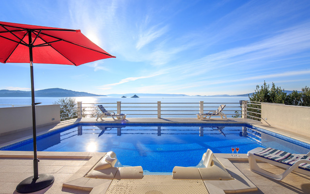 Holiday house Ante - 6m from the sea Seget Vranjica, Riviera Trogir