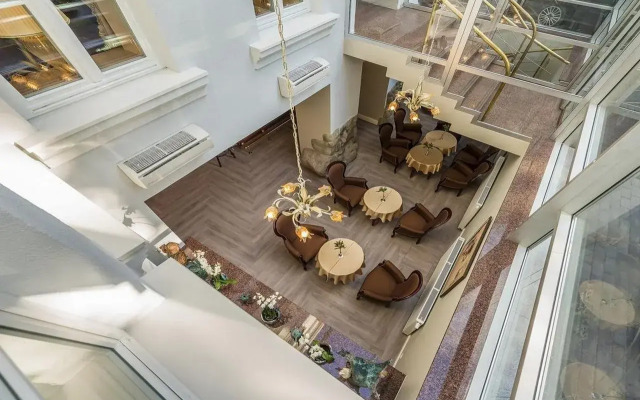 Ratonda Centrum Hotel