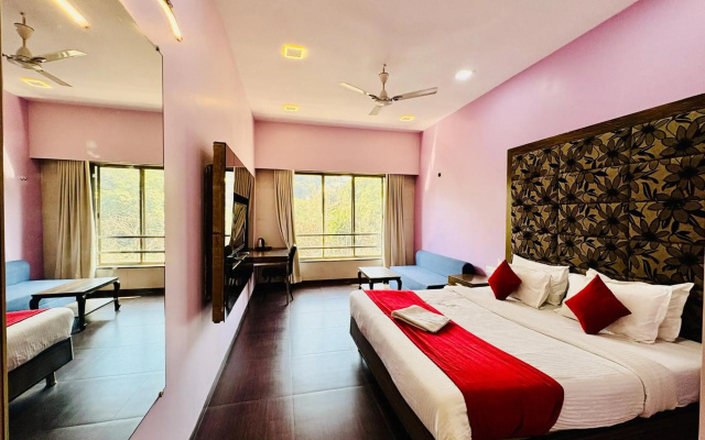 Hotel Lalit Inn