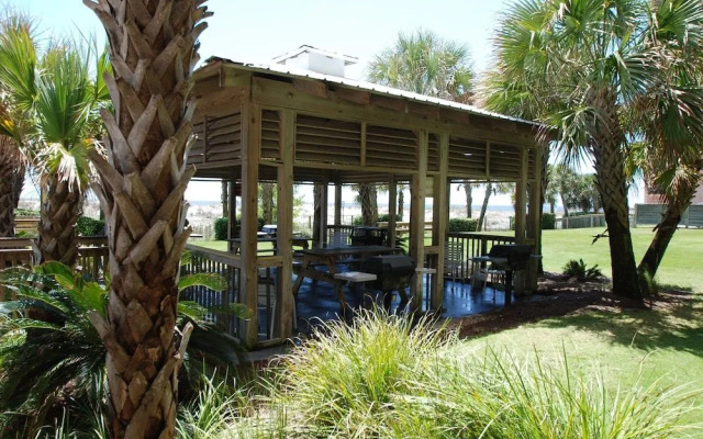 Regency Isle 703 by RedAwning