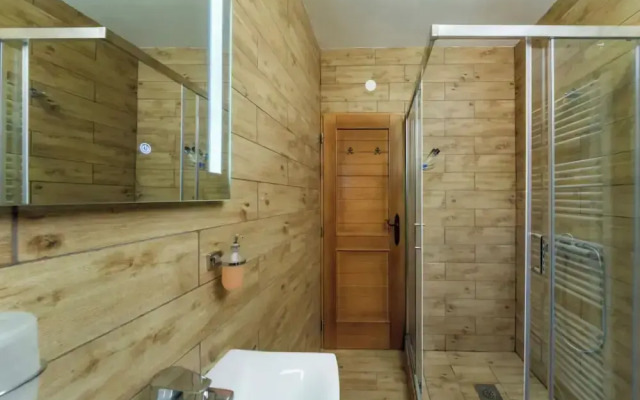Yeti Cabin
