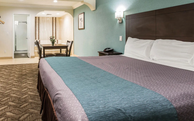 Rodeway Inn & Suites LAX