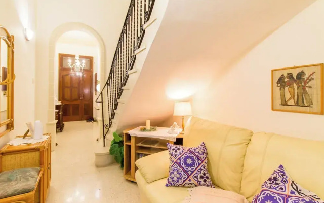 Sunny Maltese Townhouse Madonnina Kalkara