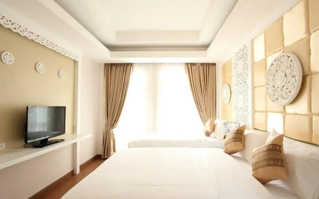 Ratchiangsaen Flora House