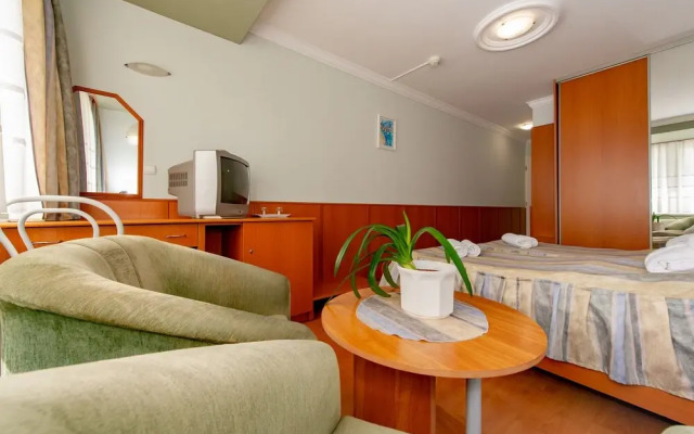 Aqua Blue Hotel