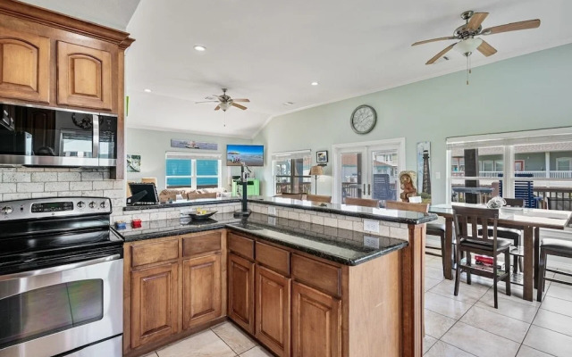 Outlaw's Inn 3 Bedroom Home