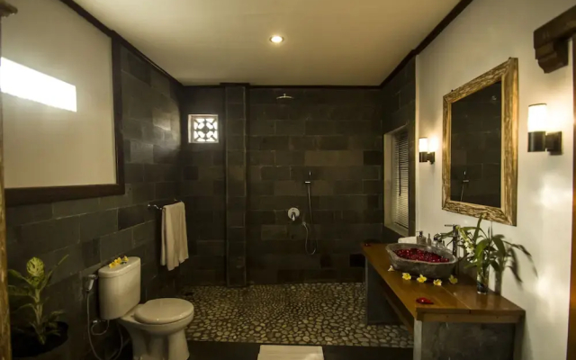 Akusara Guest House