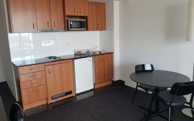 Parramatta Hotel in Mantra Building