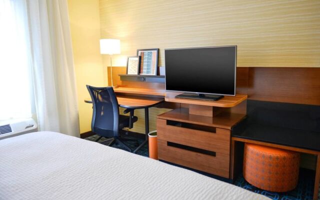 Fairfield Inn & Suites Canton South