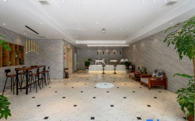 Yisu Qingju Hotel (Cixi Yintai City)