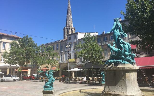 Cozy Villa in Caunes-Minervois with Swimming Pool