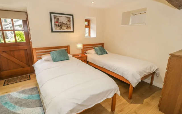 Hendoll Cottage 1