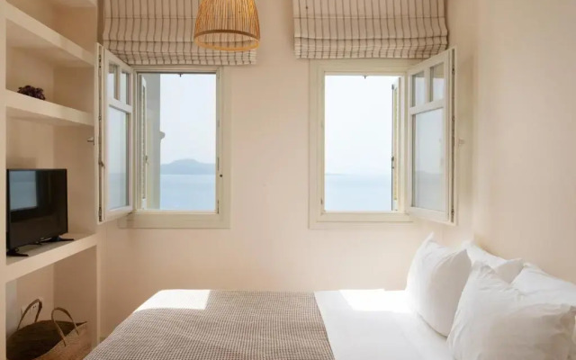 Villa Itis Superb Residence with Balcony & Panoramic View