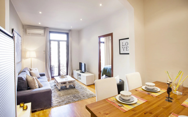 Viladomat Eixample Apartment