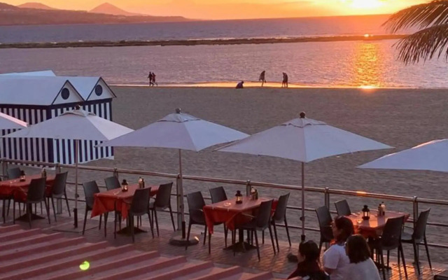 OceanFront Flat I by Canary365