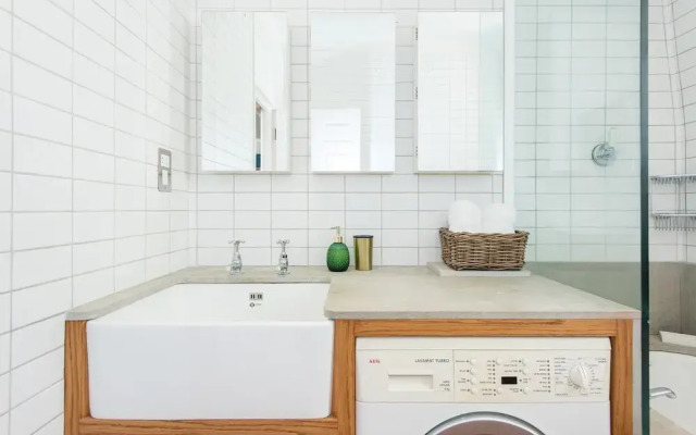 The Leicester Square Apartment