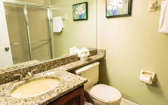 Clean Hole IN ONE Golf Condo