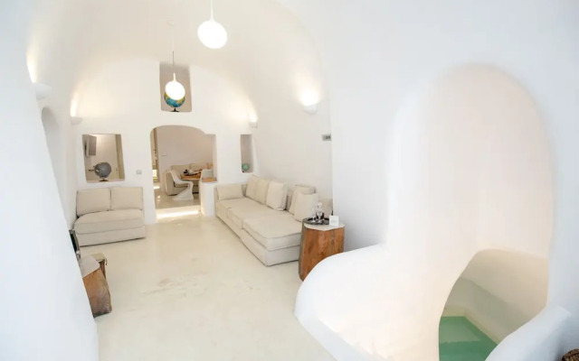 Globe Suites