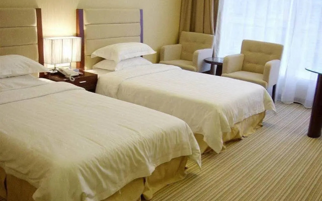 Long Zhou Grand Hotel