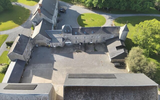 Annexe of a Magnificent, Tastefully Renovated