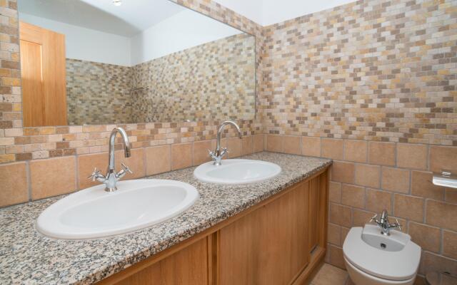 Modern Ocean-view Townhouse