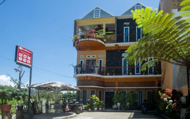 RedDoorz @ Sapo Rumbia 1 Berastagi — 2-star hotel in Berastagi