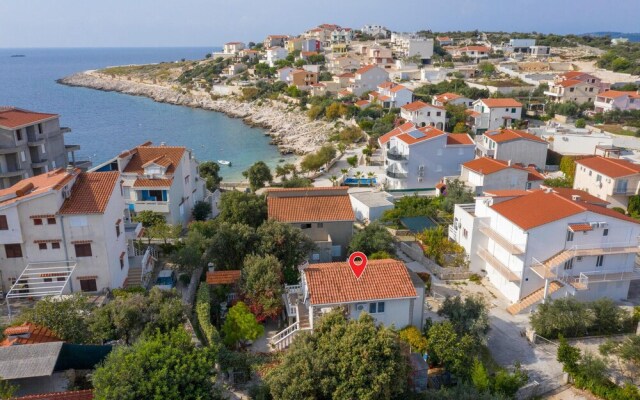 Awesome Home in Sevid With Wifi and 4 Bedrooms
