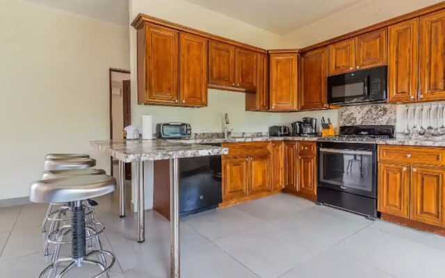Spacious 6BR Villa w Pool Close2beach Sleeps 16