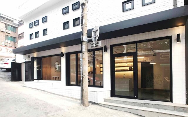 Itaewon Seoul Cube Guest House