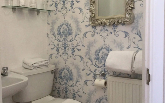 The Groveside Guest House