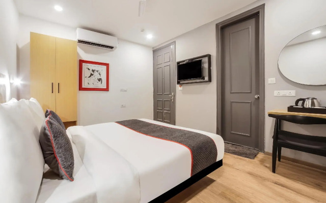 OYO Townhouse 158 Near Netaji Subhash Marg