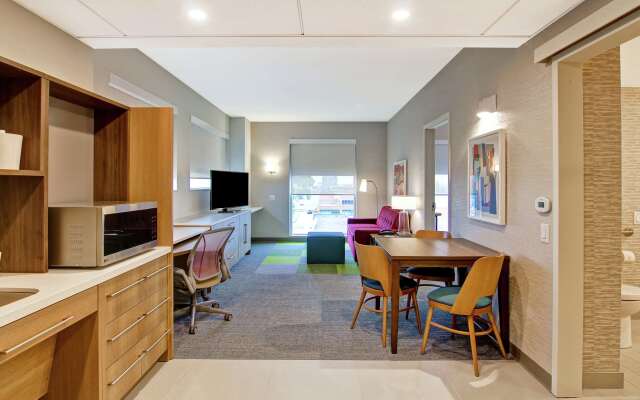 Home2 Suites by Hilton Montreal Dorval