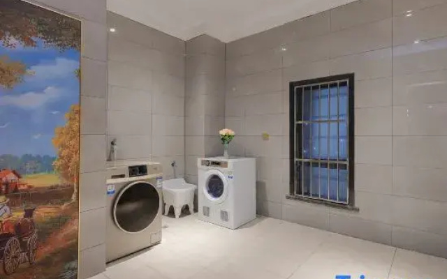 Vienna Classic Hotel（ Fuyang Qinghe Road East Jindi Plaza）