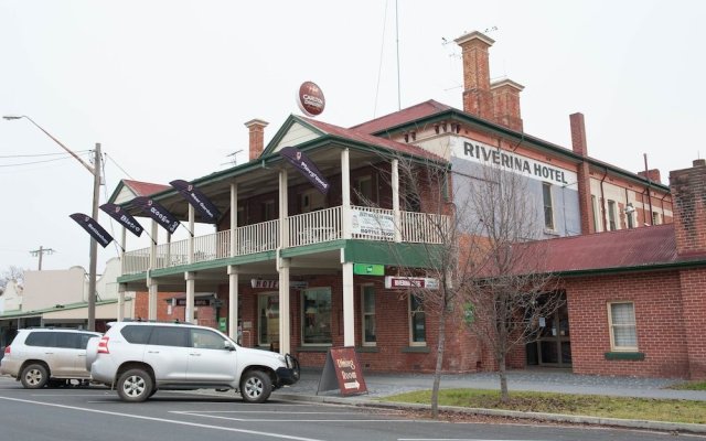 Riverina Hotel