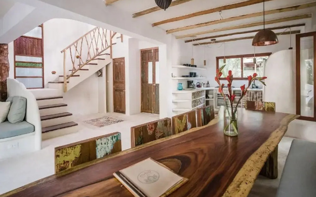 Zorba Estate