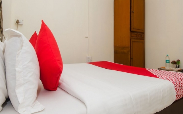 Oyo 14526 Ashtavinayak Hospitality