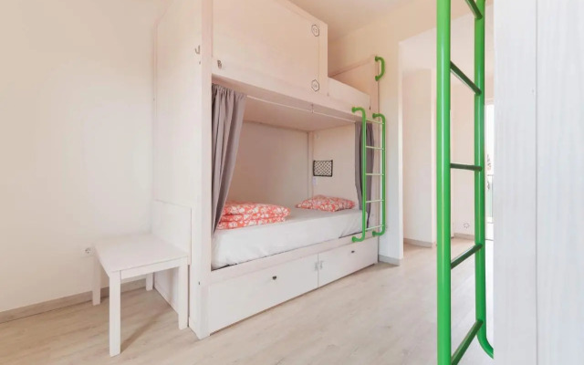 Хостел WOT Ericeira Surf Social