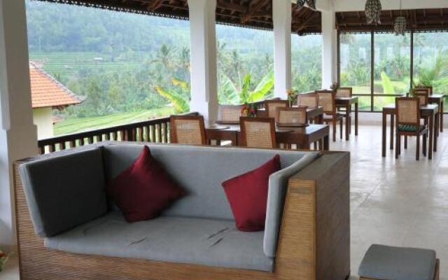 Lesong Hotel and Restaurant