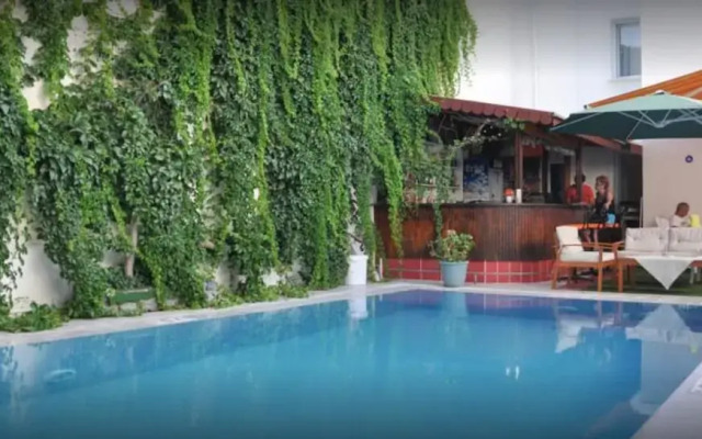 Kılavuz Otel